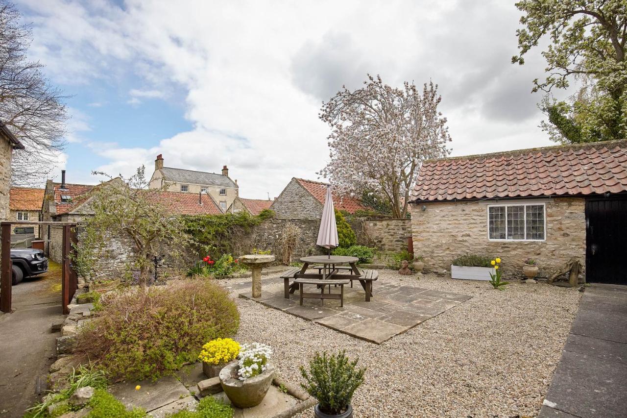Host & Stay - Buckingham Square Helmsley Extérieur photo